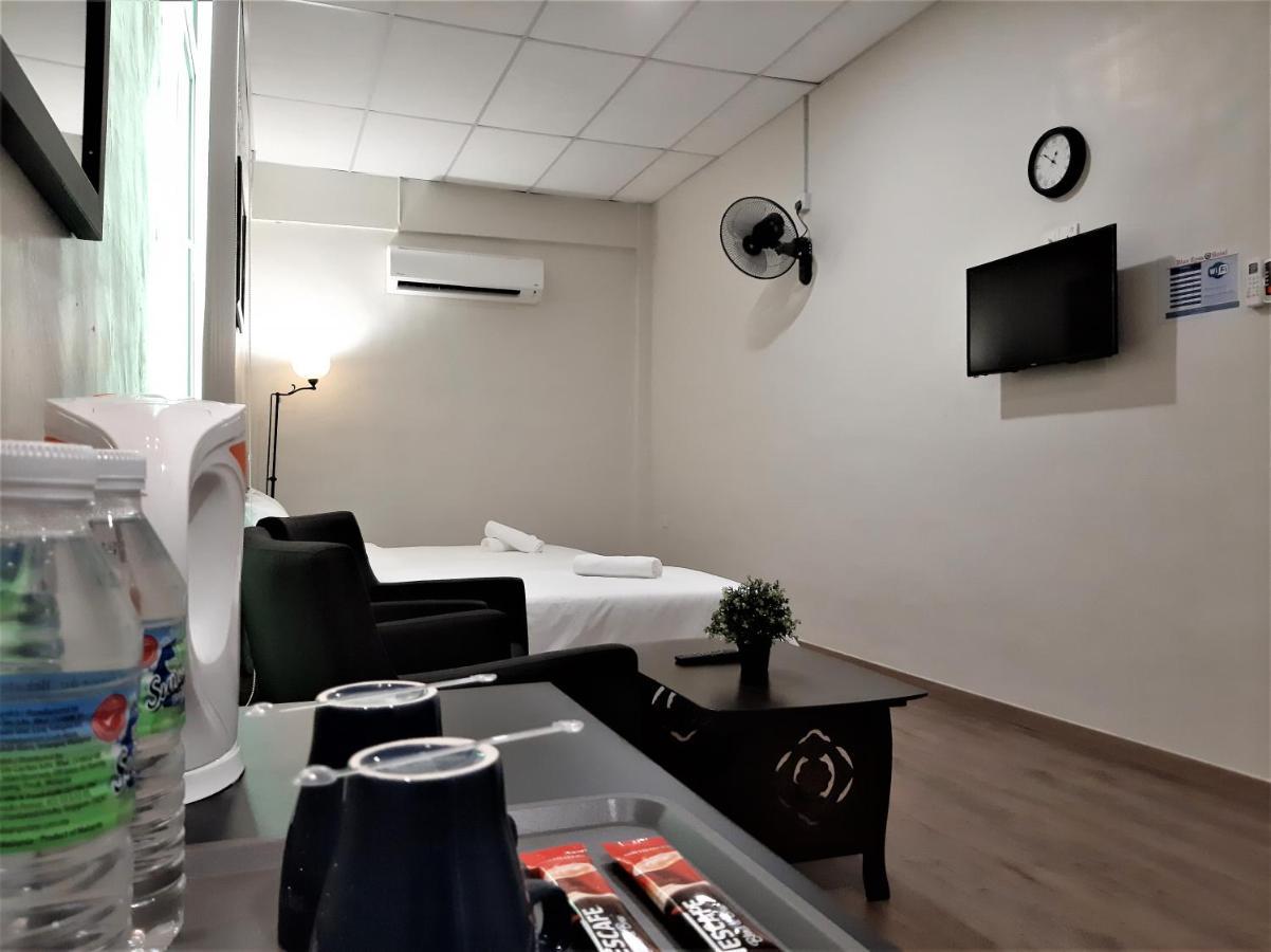 Blue Eyes Hotel Kepala Batas  Kültér fotó